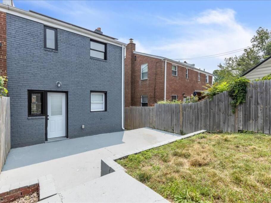 Quaint 3/2.5 Home In Fort Dupont Washington Exteriör bild