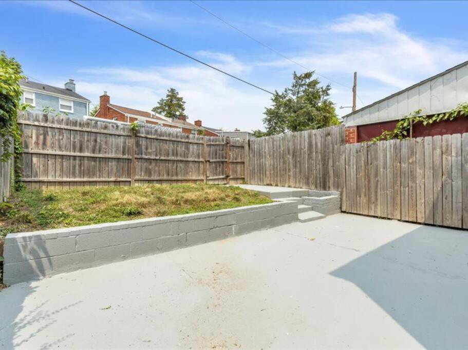 Quaint 3/2.5 Home In Fort Dupont Washington Exteriör bild