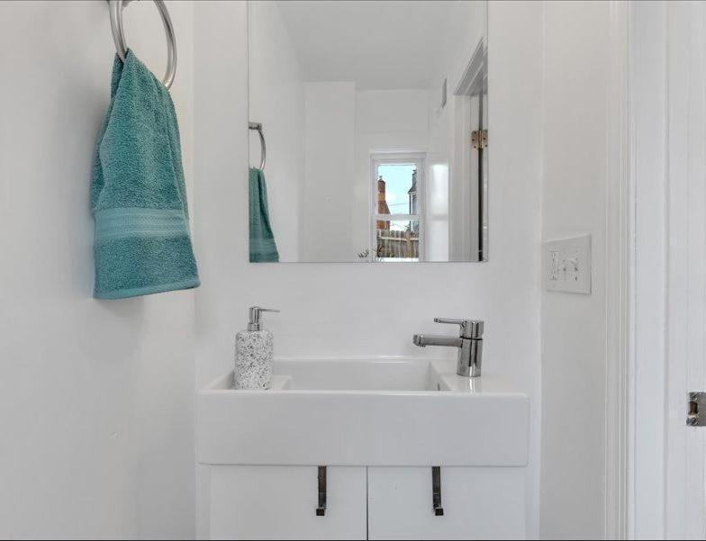 Quaint 3/2.5 Home In Fort Dupont Washington Exteriör bild