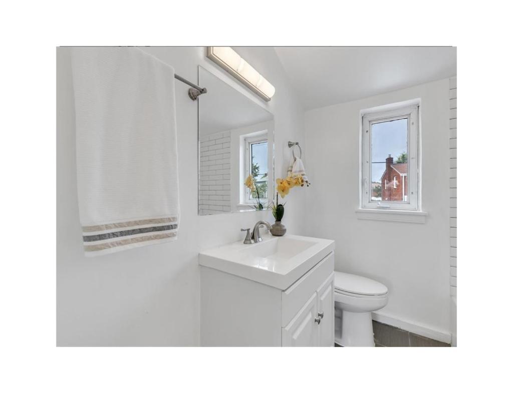 Quaint 3/2.5 Home In Fort Dupont Washington Exteriör bild